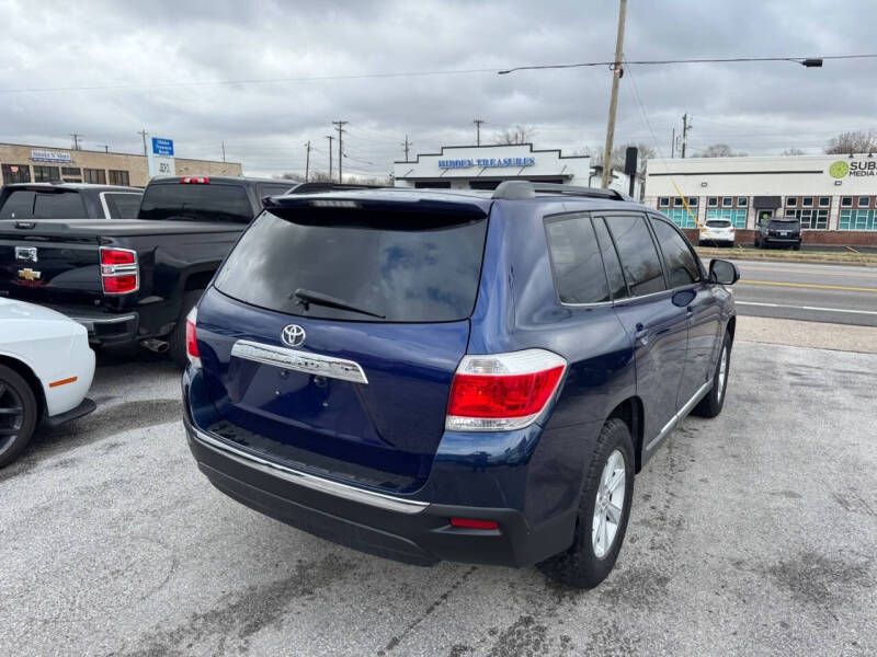 2013 Toyota Highlander SE