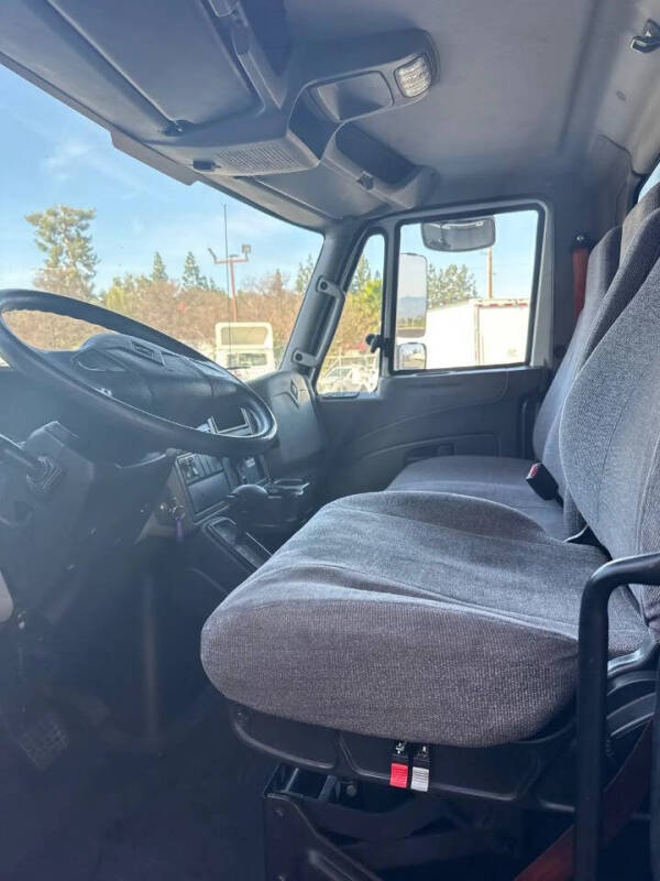 2017 International DuraStar 4300
