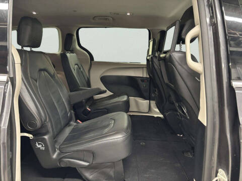 2020 Chrysler Pacifica Touring L Plus