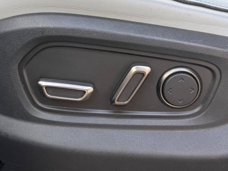 2023 Rivian R1S Adventure