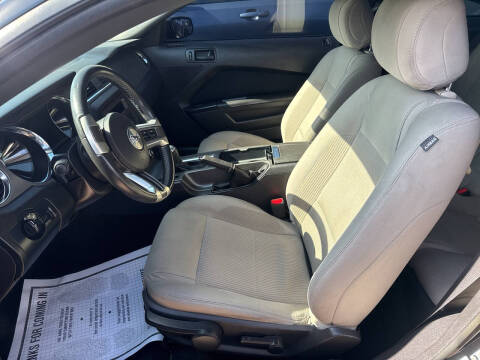 2014 Ford Mustang V6