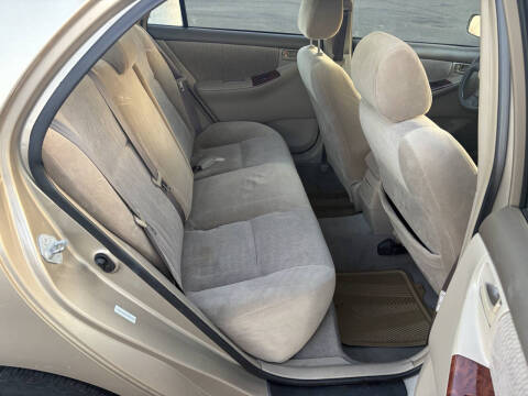 2005 Toyota Corolla LE