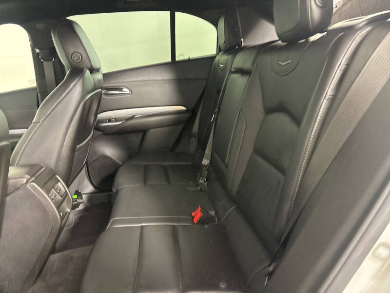 2022 Cadillac XT4 Premium Luxury