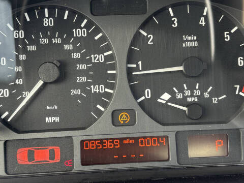 2004 BMW 3 Series 325i