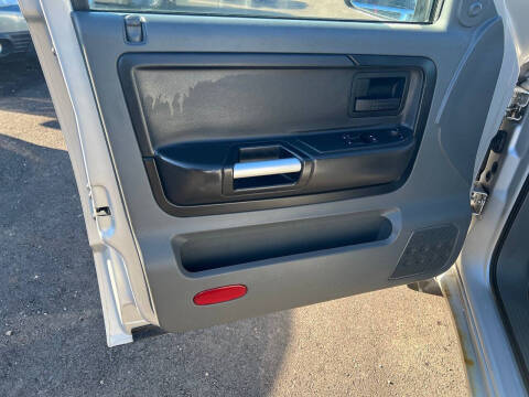 2007 Mitsubishi Raider LS