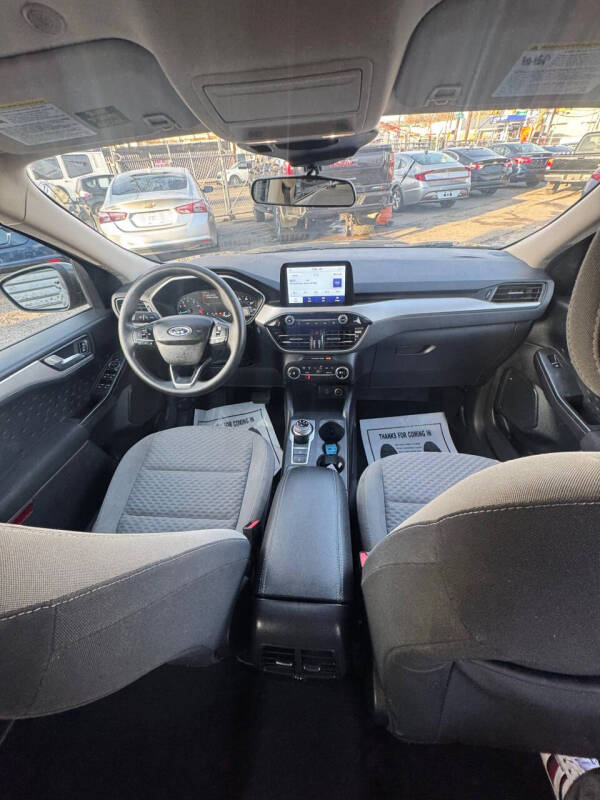 2020 Ford Escape SE