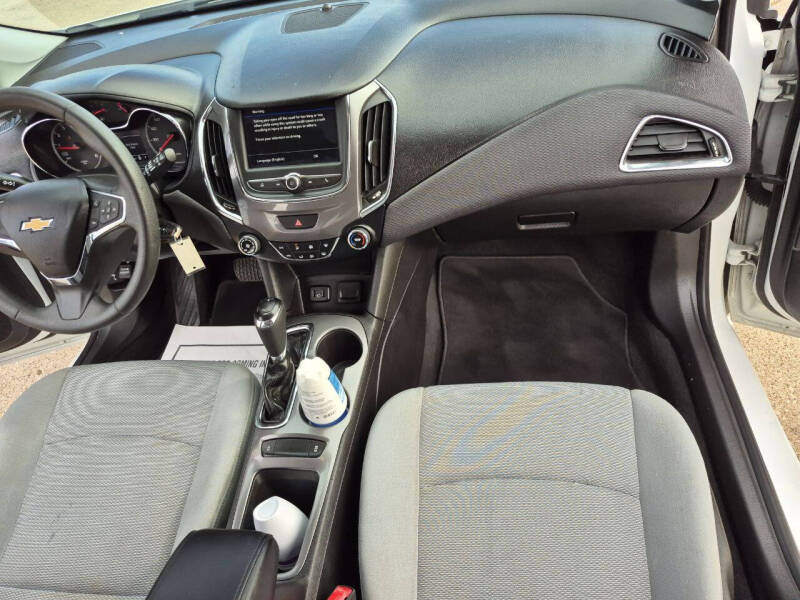 2019 Chevrolet Cruze LS
