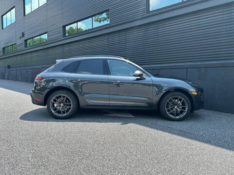 2026 Porsche Macan T