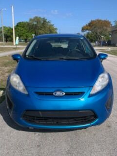 2013 Ford Fiesta  - $3,950