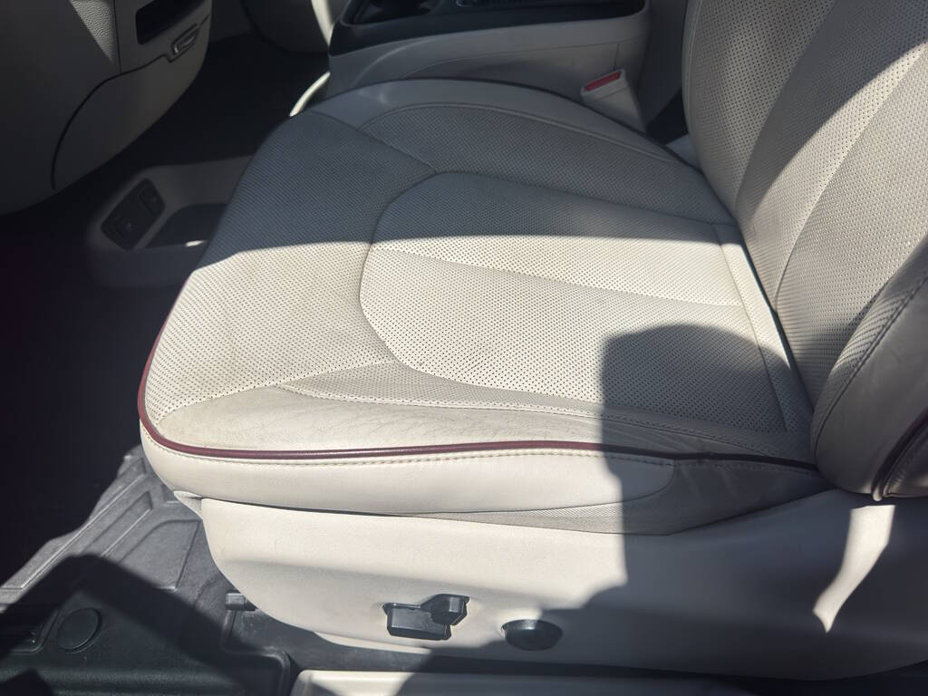 2020 Chrysler Pacifica 42