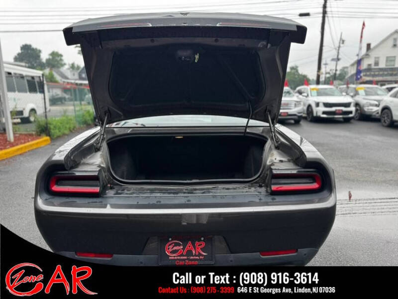 2018 Dodge Challenger SXT Plus