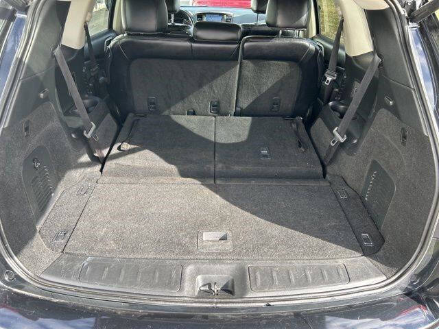 2020 Nissan Pathfinder SL