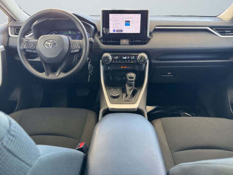 2023 Toyota RAV4 Hybrid LE