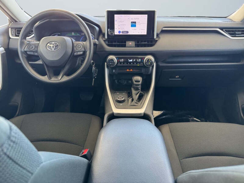 2023 Toyota RAV4 Hybrid LE
