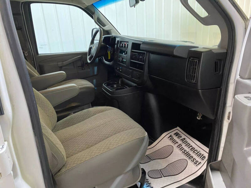 2017 Chevrolet Express 2500