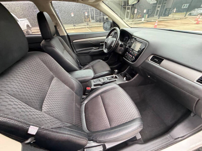 2015 Mitsubishi Outlander SE