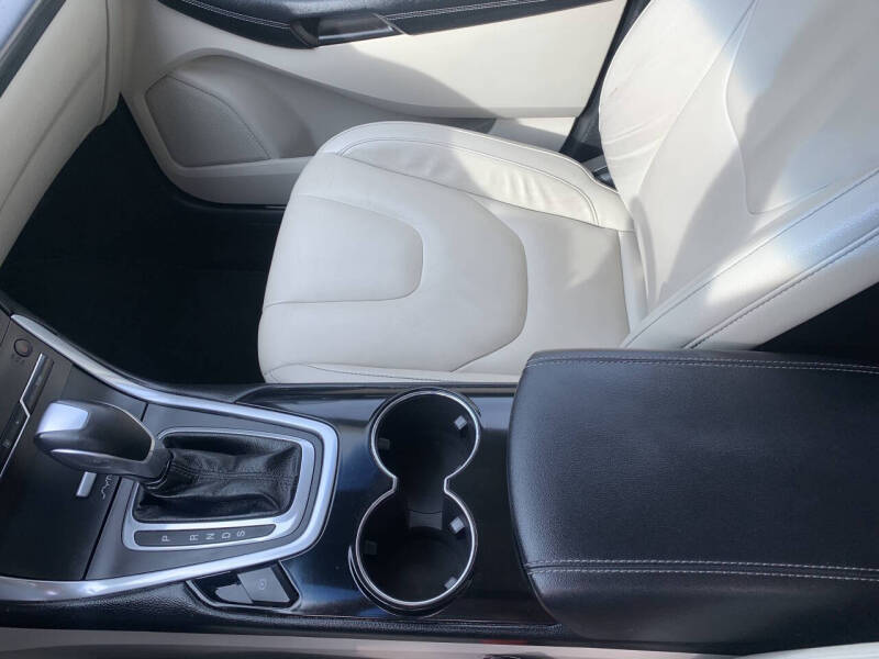 2017 Ford Edge Titanium