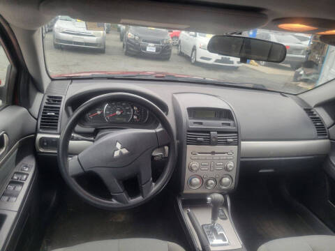 2011 Mitsubishi Galant FE