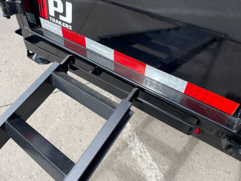 2025 PJ Trailers D7