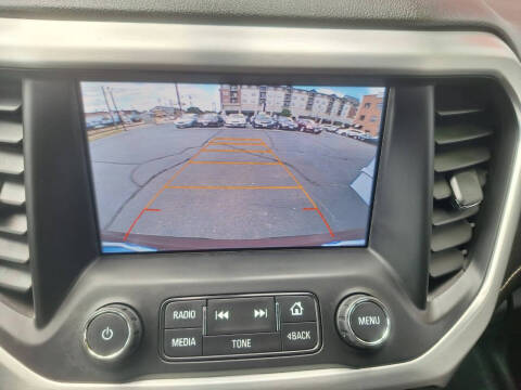 2017 GMC Acadia SLE-2