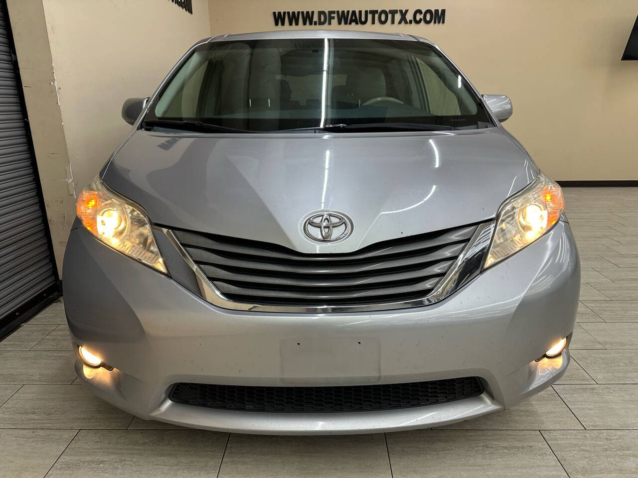 2012 Toyota Sienna for sale at DFW Auto & Services Inc in Fort Worth, TX