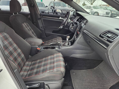 2016 Volkswagen Golf GTI Autobahn