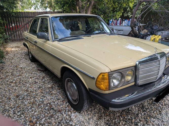 1977 Mercedes-Benz 300-Class