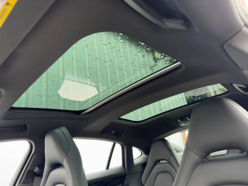 2022 Porsche Panamera 4S E-Hybrid