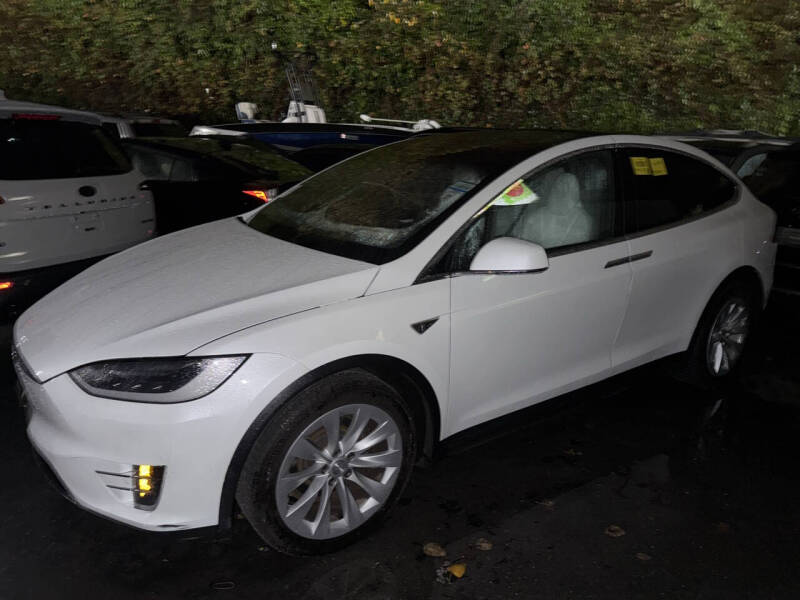 2016 Tesla Model X 90D's photo