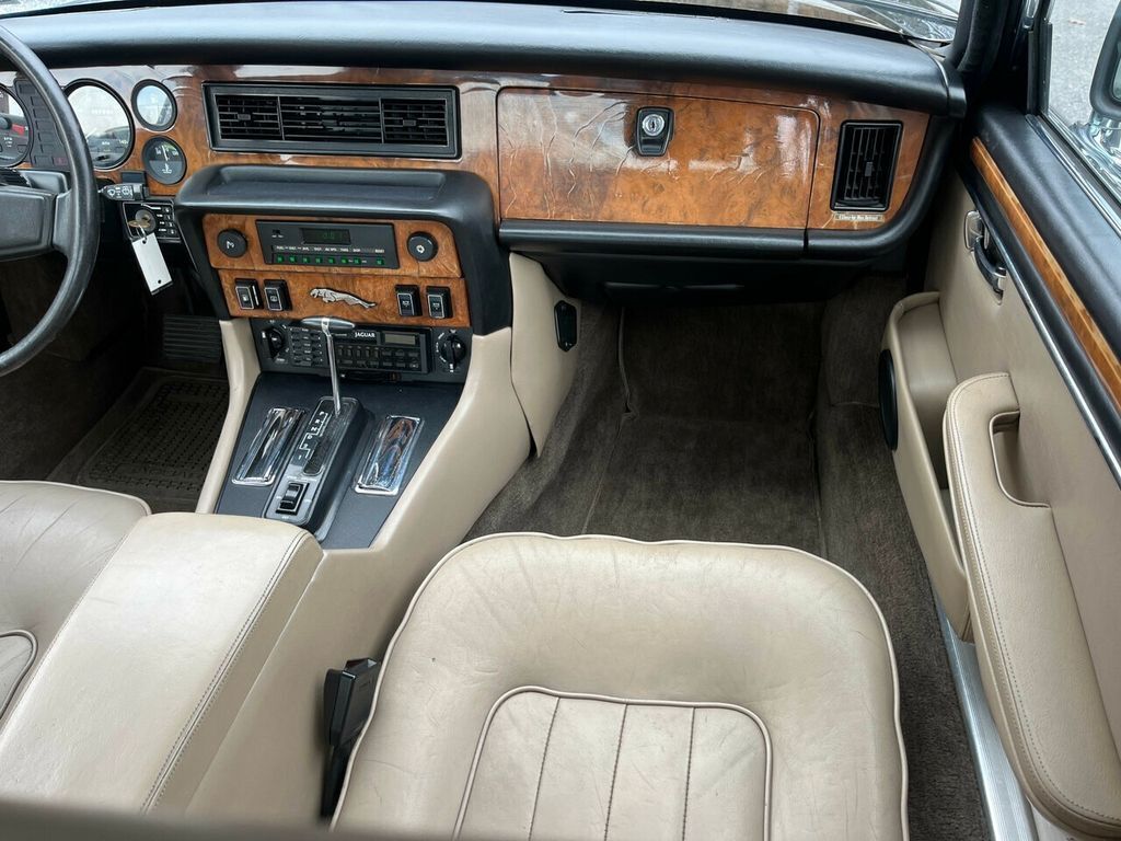 1985 Jaguar XJ-Series 28