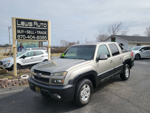 2003 Chevrolet Avalanche for sale at Lewis Auto in Mountain Home AR