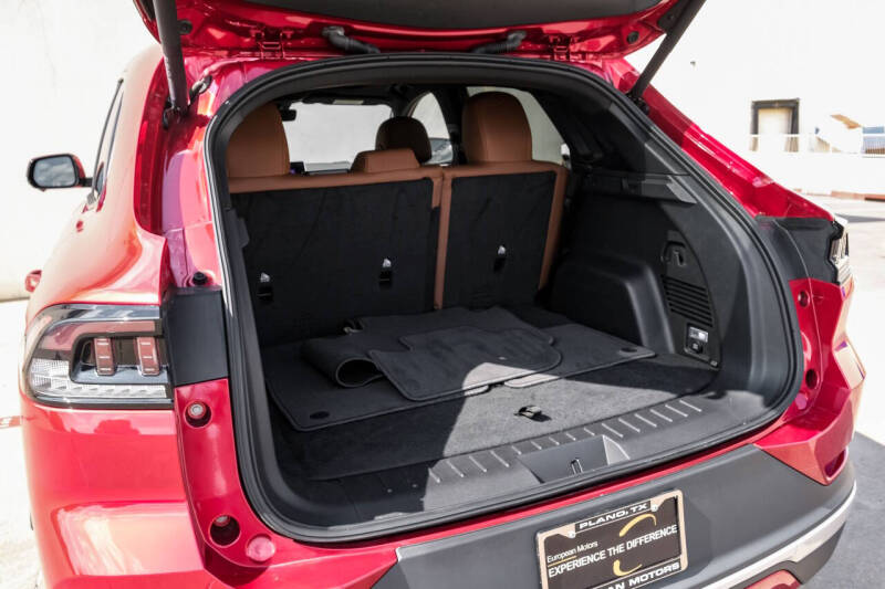 2024 VinFast VF8 Plus