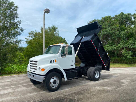 2000 Sterling L7500 Dump Truck