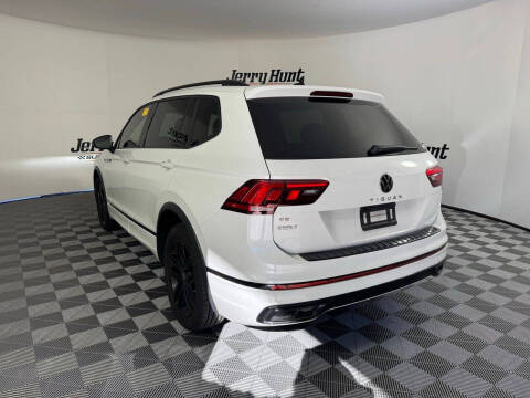 2022 Volkswagen Tiguan SE R-Line Black