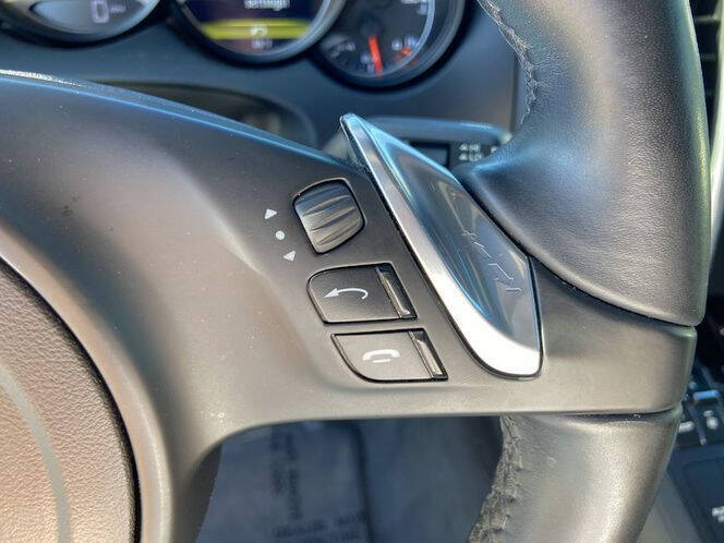 2020 Porsche Macan Turbo