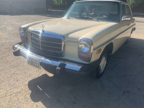 1976 Mercedes-Benz 240-Class
