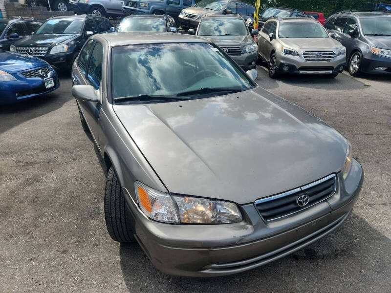 2000 Toyota Camry LE photo 5