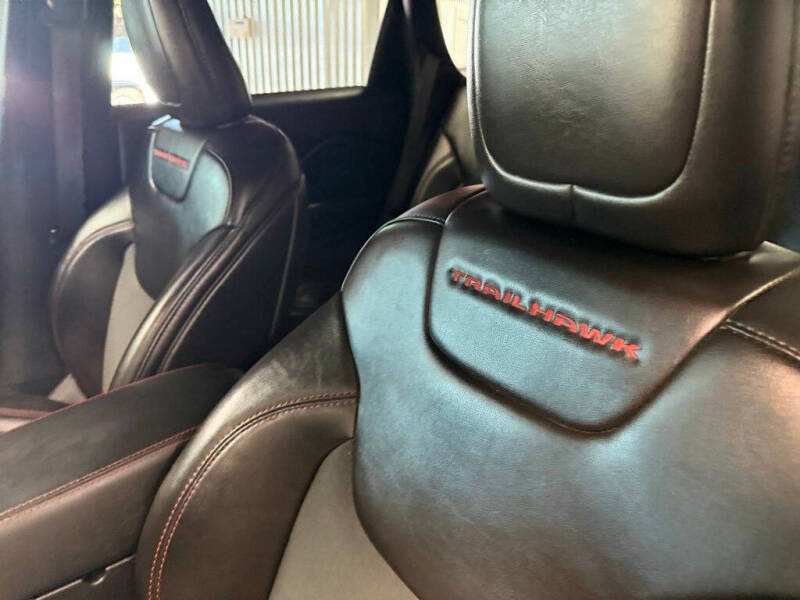 2019 Jeep Cherokee Trailhawk