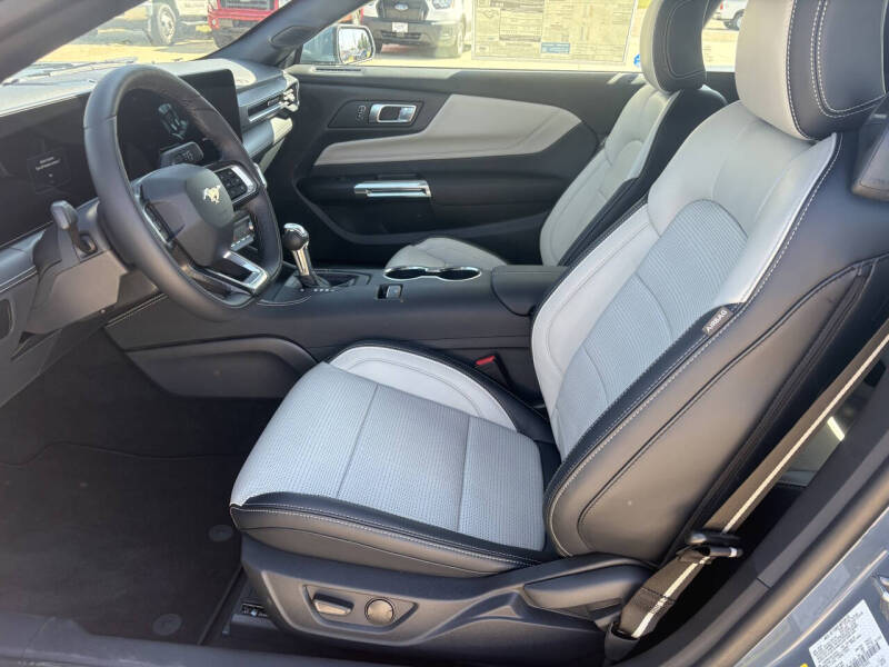 2025 Ford Mustang EcoBoost Premium