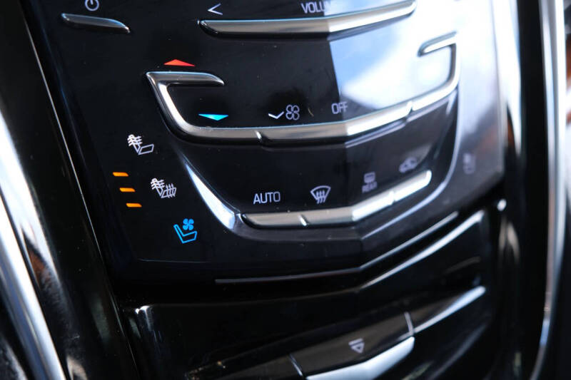 2016 Cadillac Escalade Luxury Collection