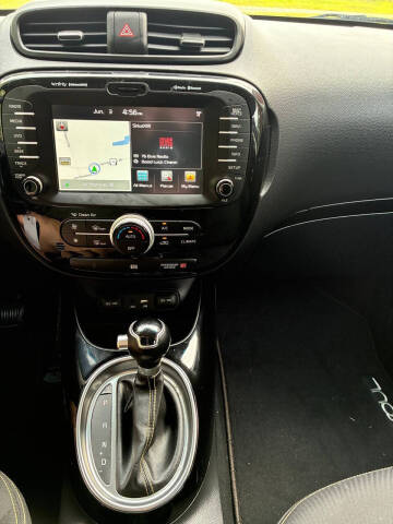 2015 Kia Soul +