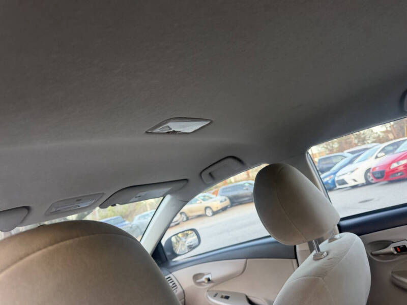 2011 Toyota Corolla LE