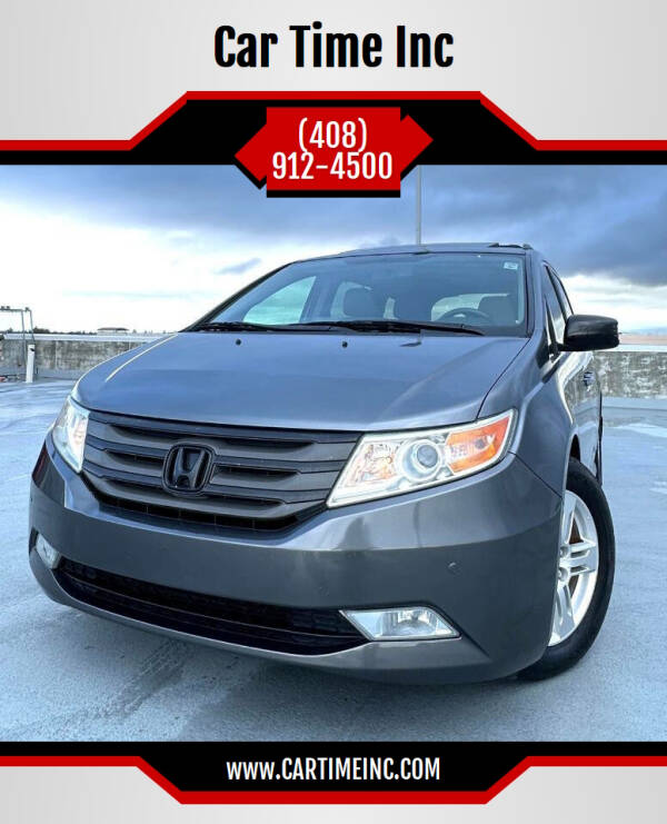 2013 Honda Odyssey Touring's photo