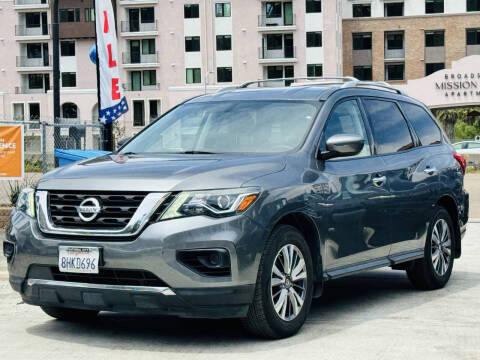 2019 Nissan Pathfinder SL