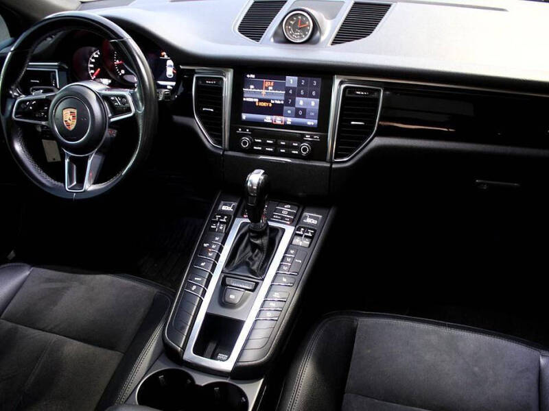 2018 Porsche Macan
