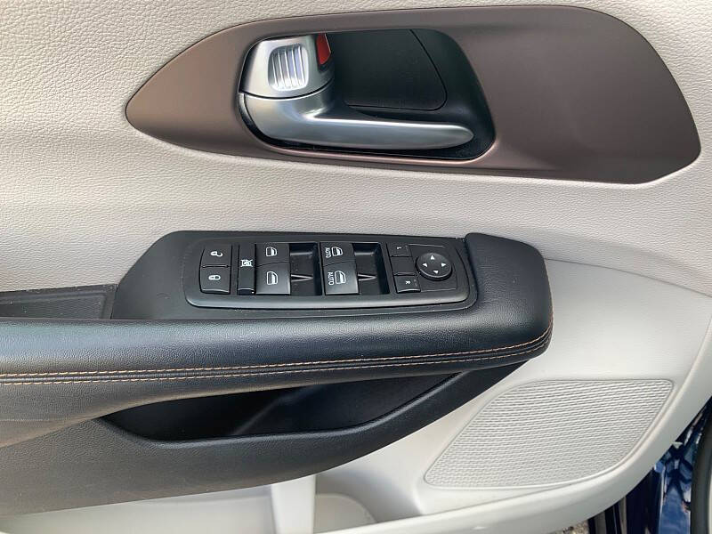 2017 Chrysler Pacifica LX