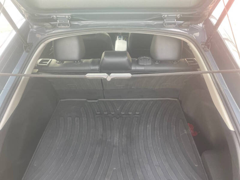 2023 Toyota Prius LE