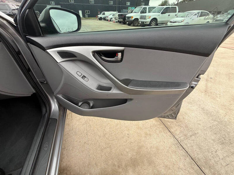 2012 Hyundai Elantra GLS