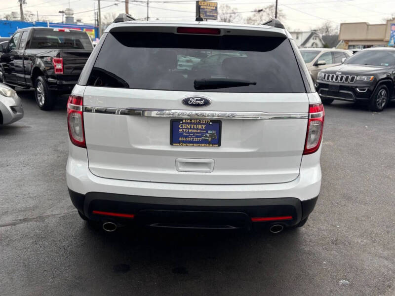 2015 Ford Explorer
