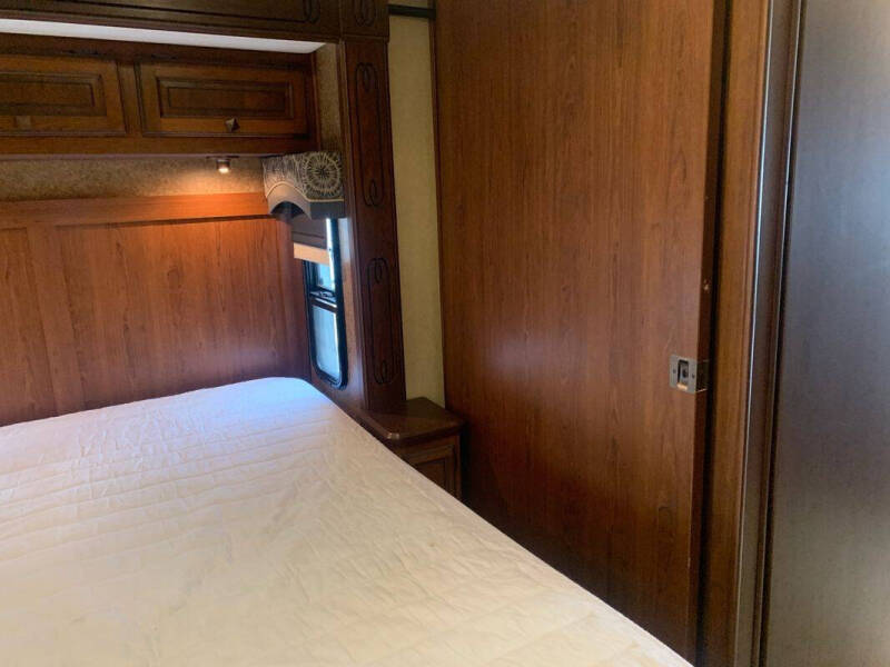 2013 Freightliner MH Chassis